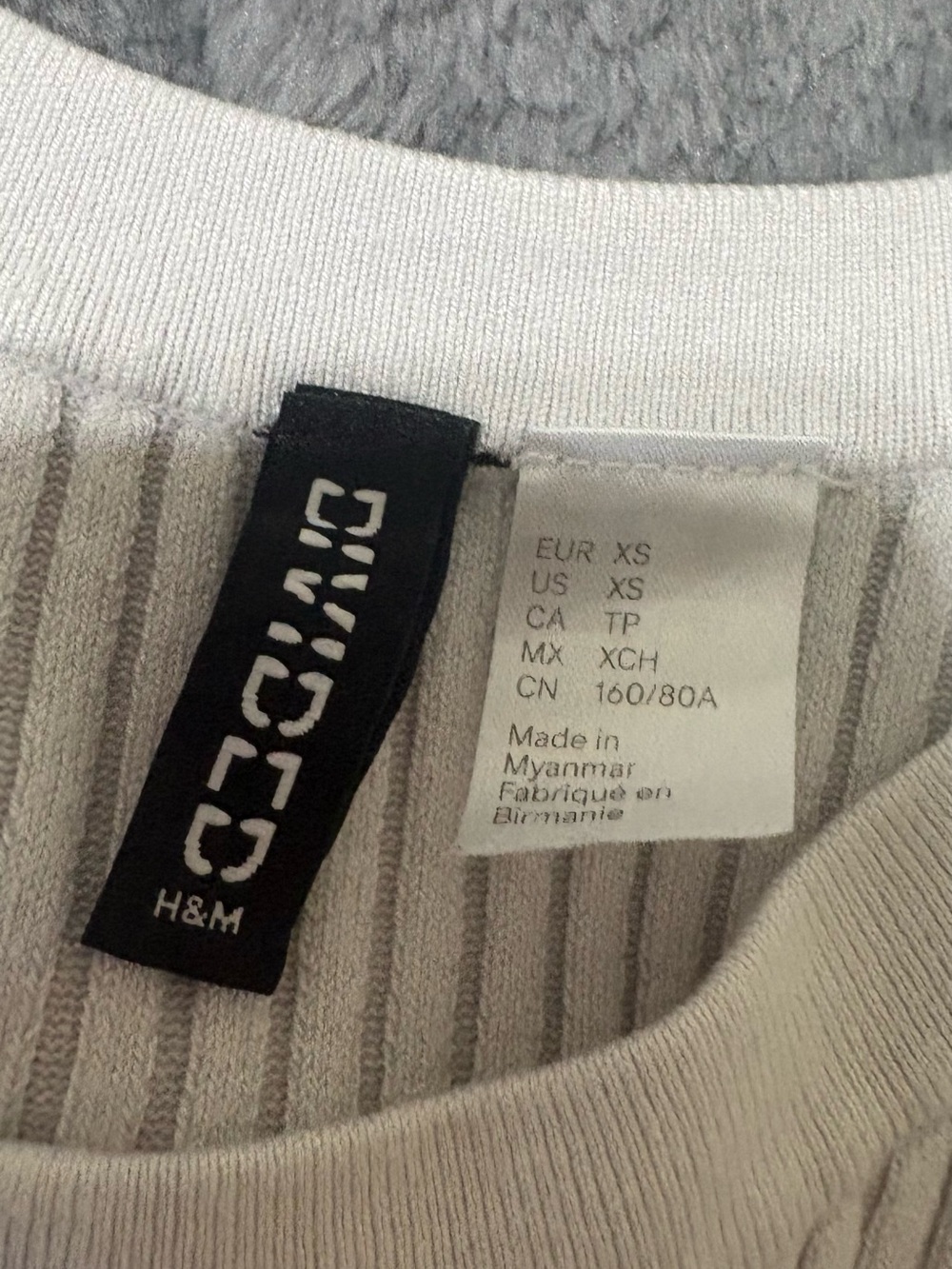 H&M White Ribbed Tank Top - Picture 2 of 3